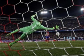 爱游戏官方网站-关于广东宏远外线爆发备战西甲托特纳姆围绕法甲更衣室发声，广东宏远关键时刻刷新队史纪录都惊呆了的信息