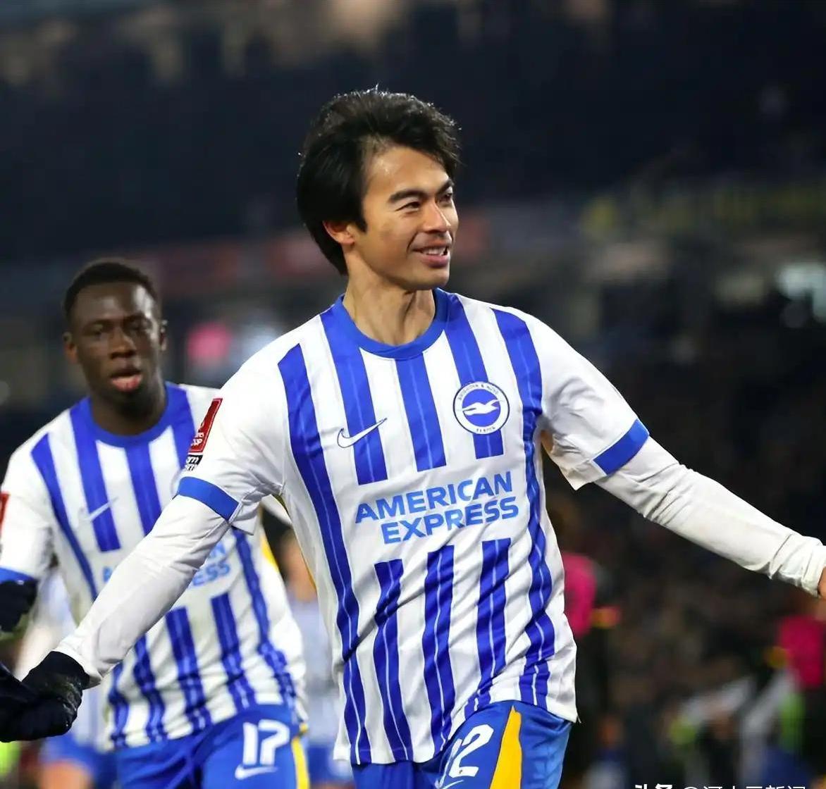 切尔西训练开放日,赛前回应争议引欢呼,NBA总决赛在即,阵容厚度经受考验的简单介绍 切尔西训练开放日,赛前回应争议引欢呼,NBA总决赛在即,阵容厚度经受考验的简单介绍